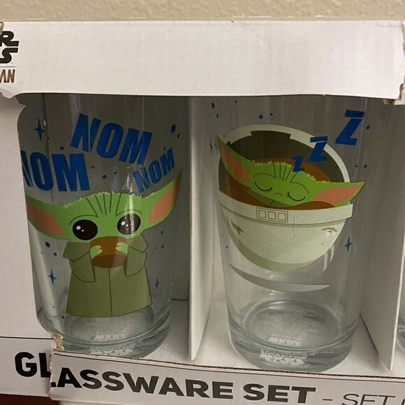 Disney Star Wars The Mandalorian Baby Yoda Child Set of 4 16 OZ Glasses - Picture 7 of 8